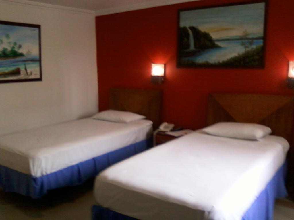 Charthon Inn Barranquilla  Habitación foto
